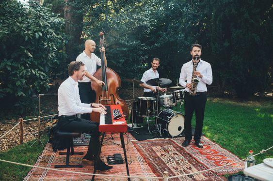 Живая музыка